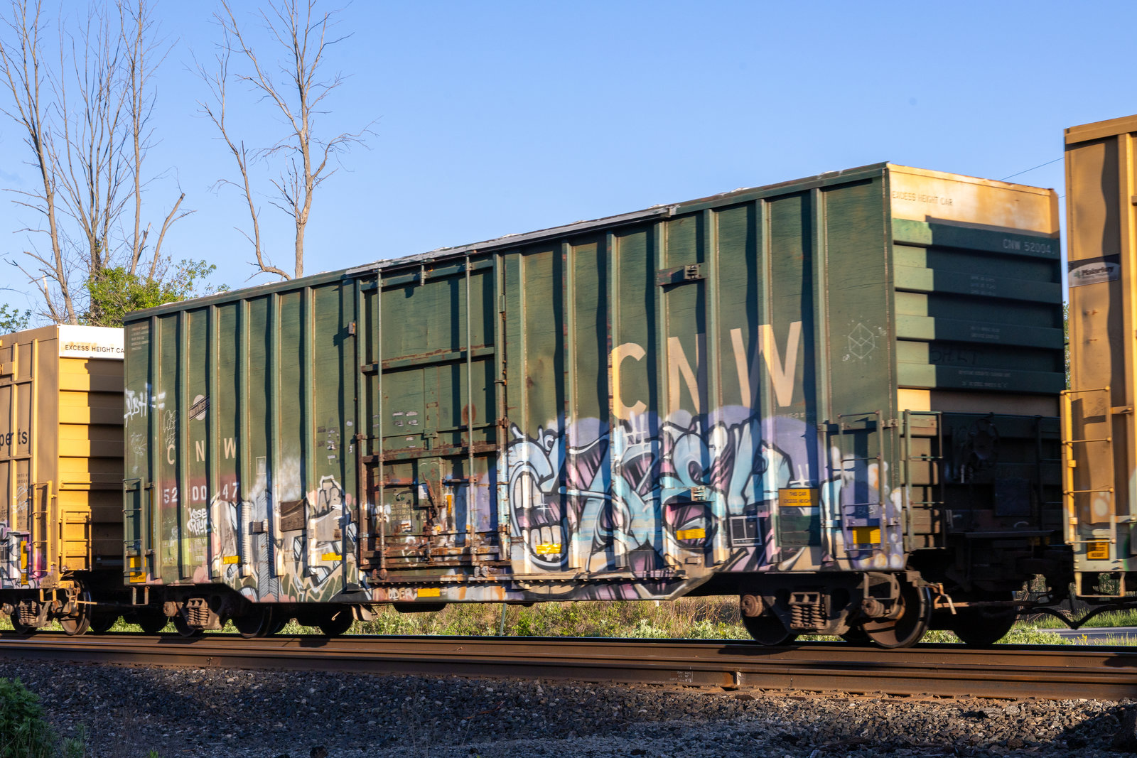 CNW 520047