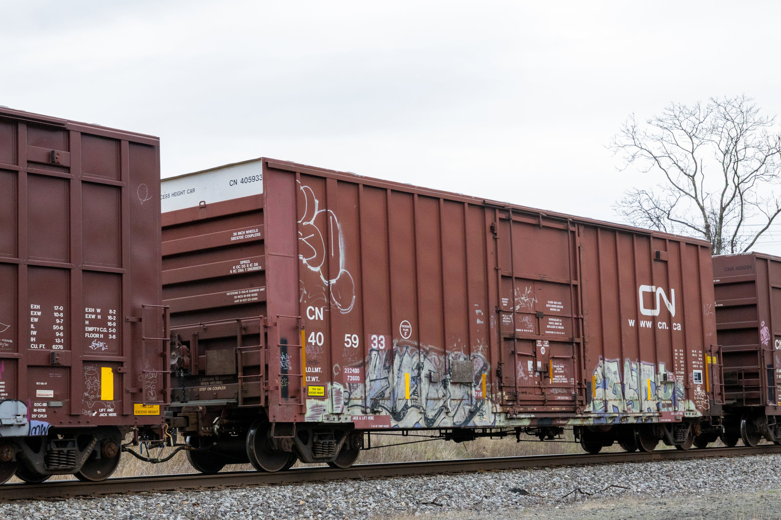 CN 405933