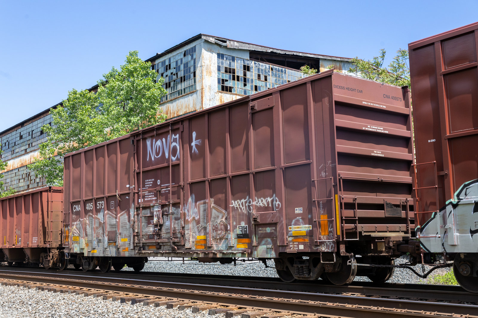 CNA 405573