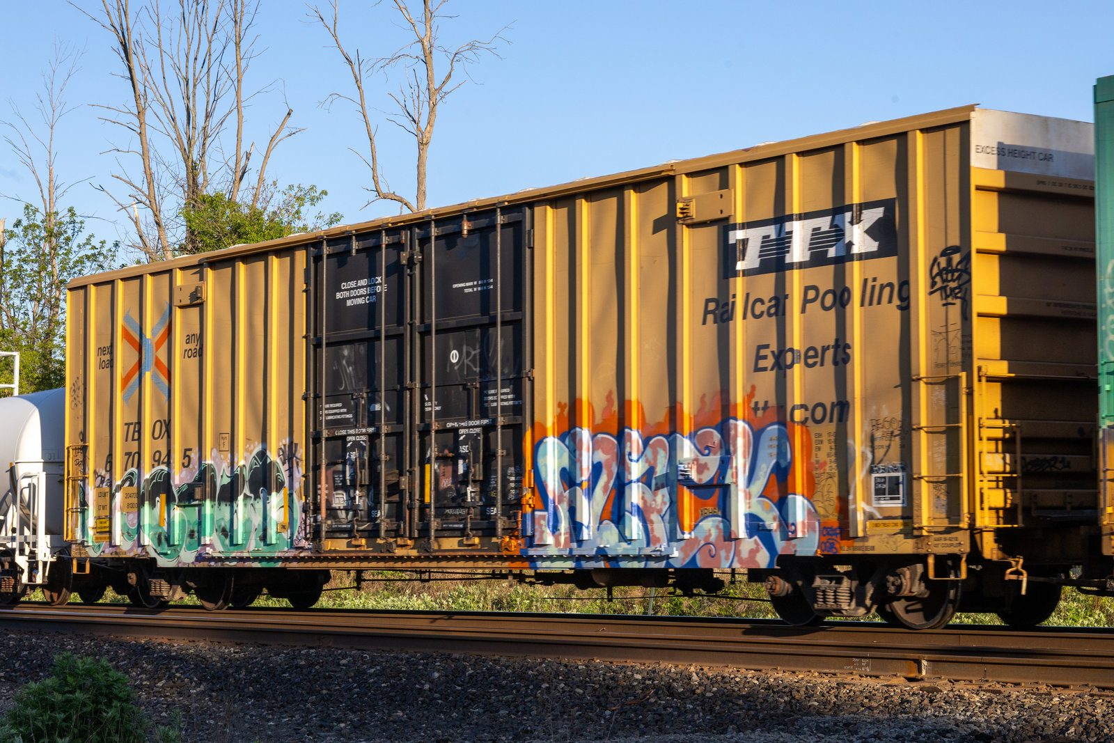 TBOX 670945