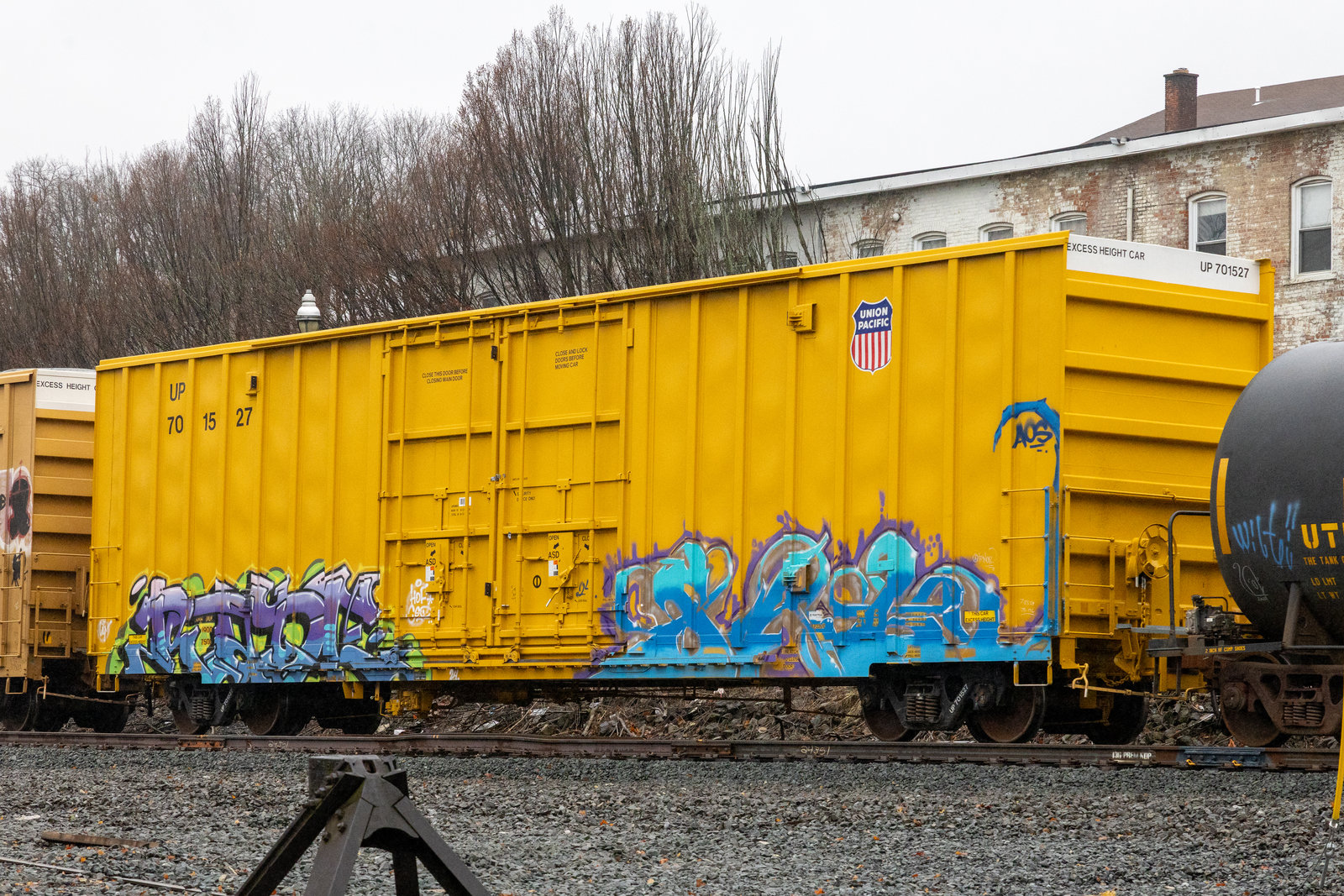 UP 701527