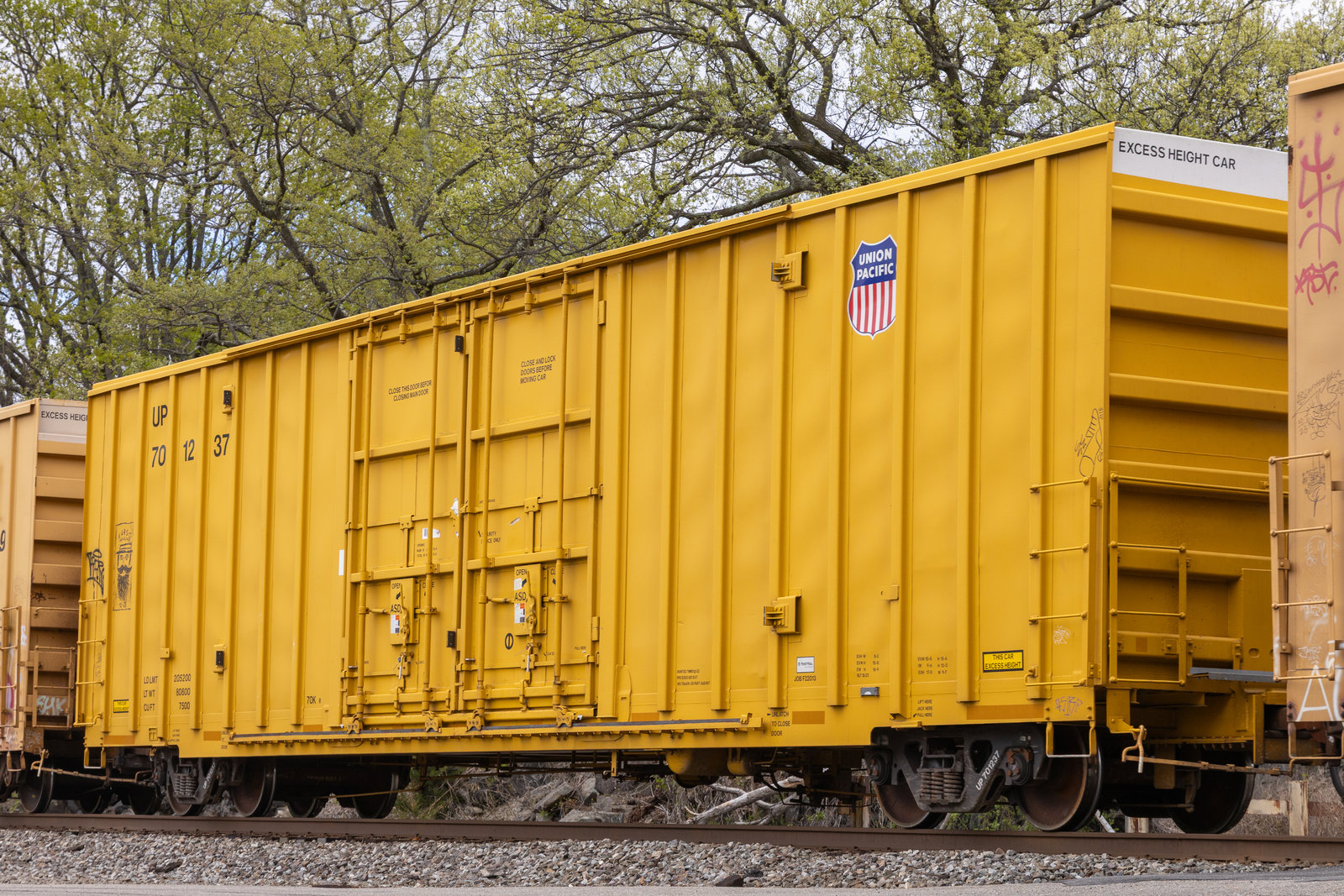 UP 701237