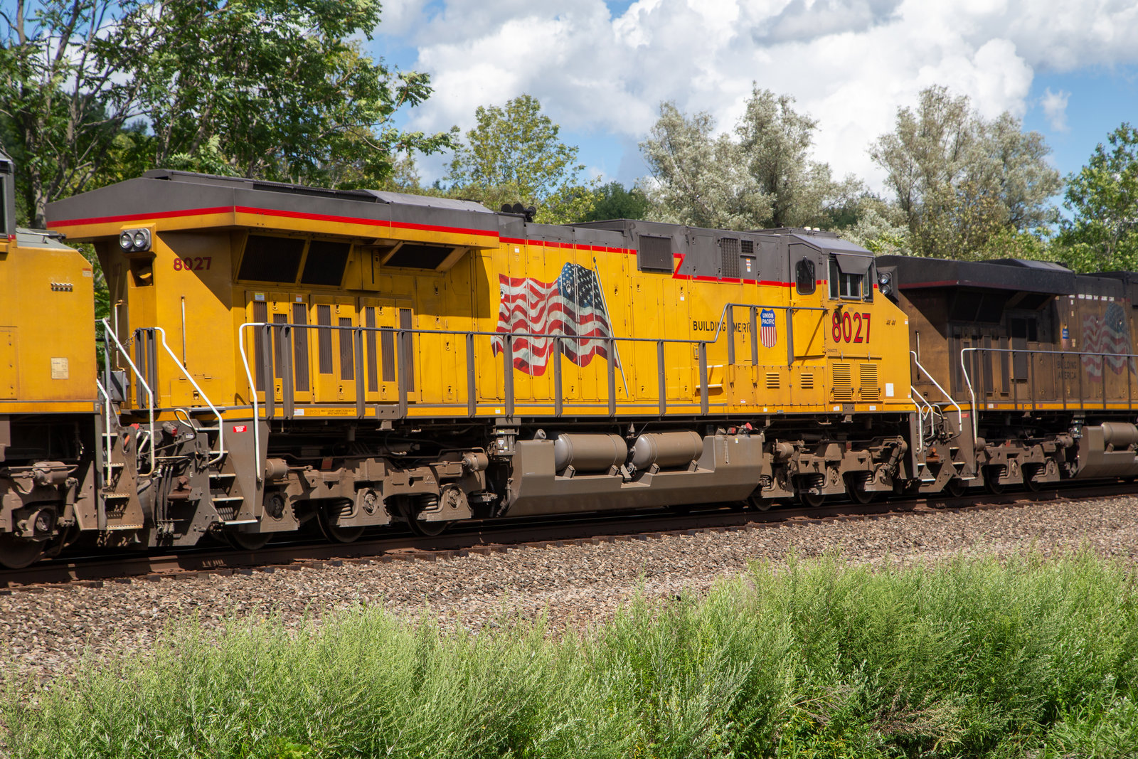 UP 8027