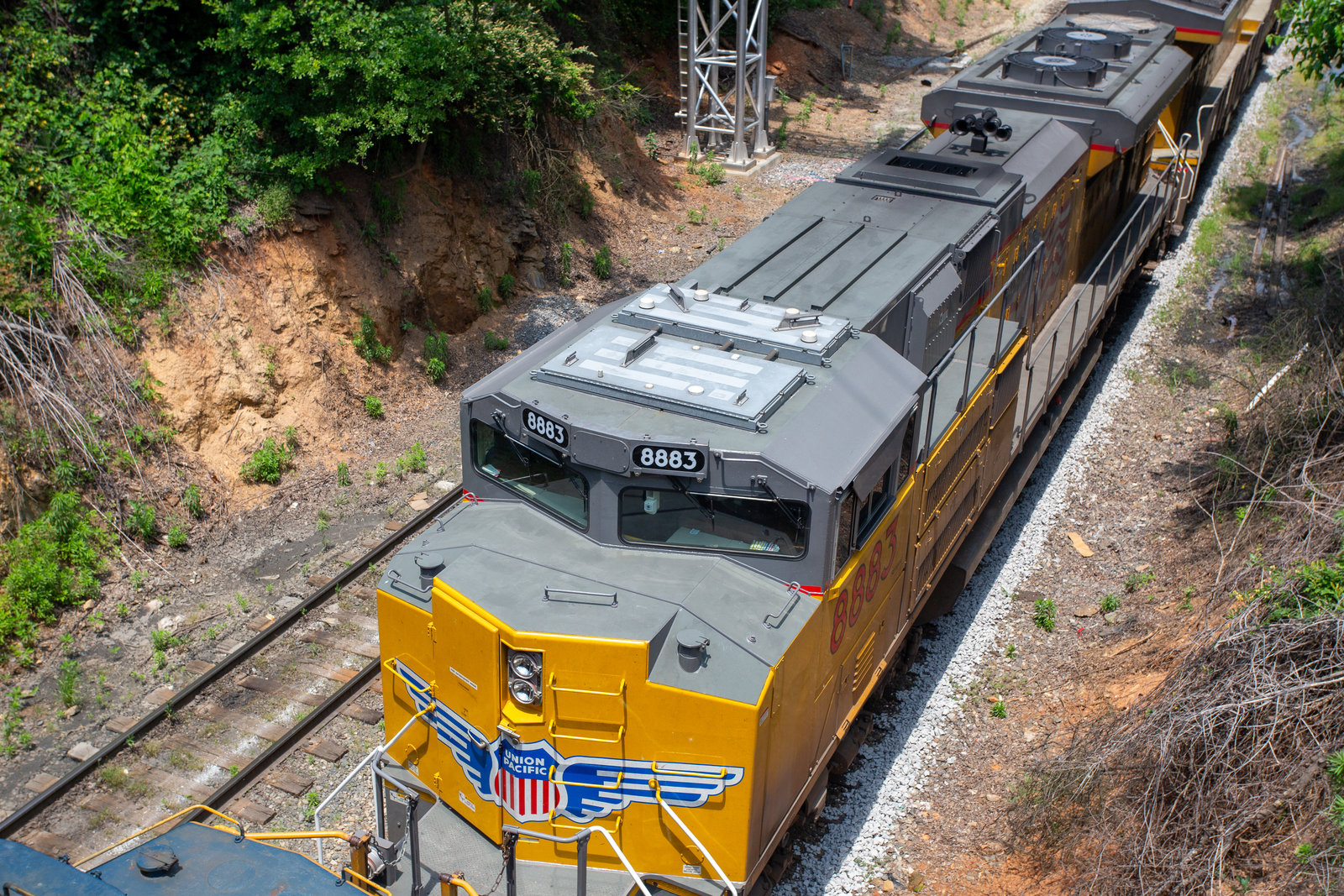 UP 8883