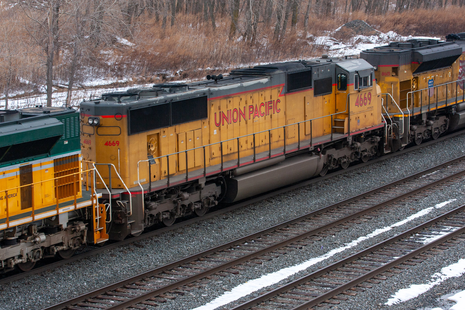 UP 4669
