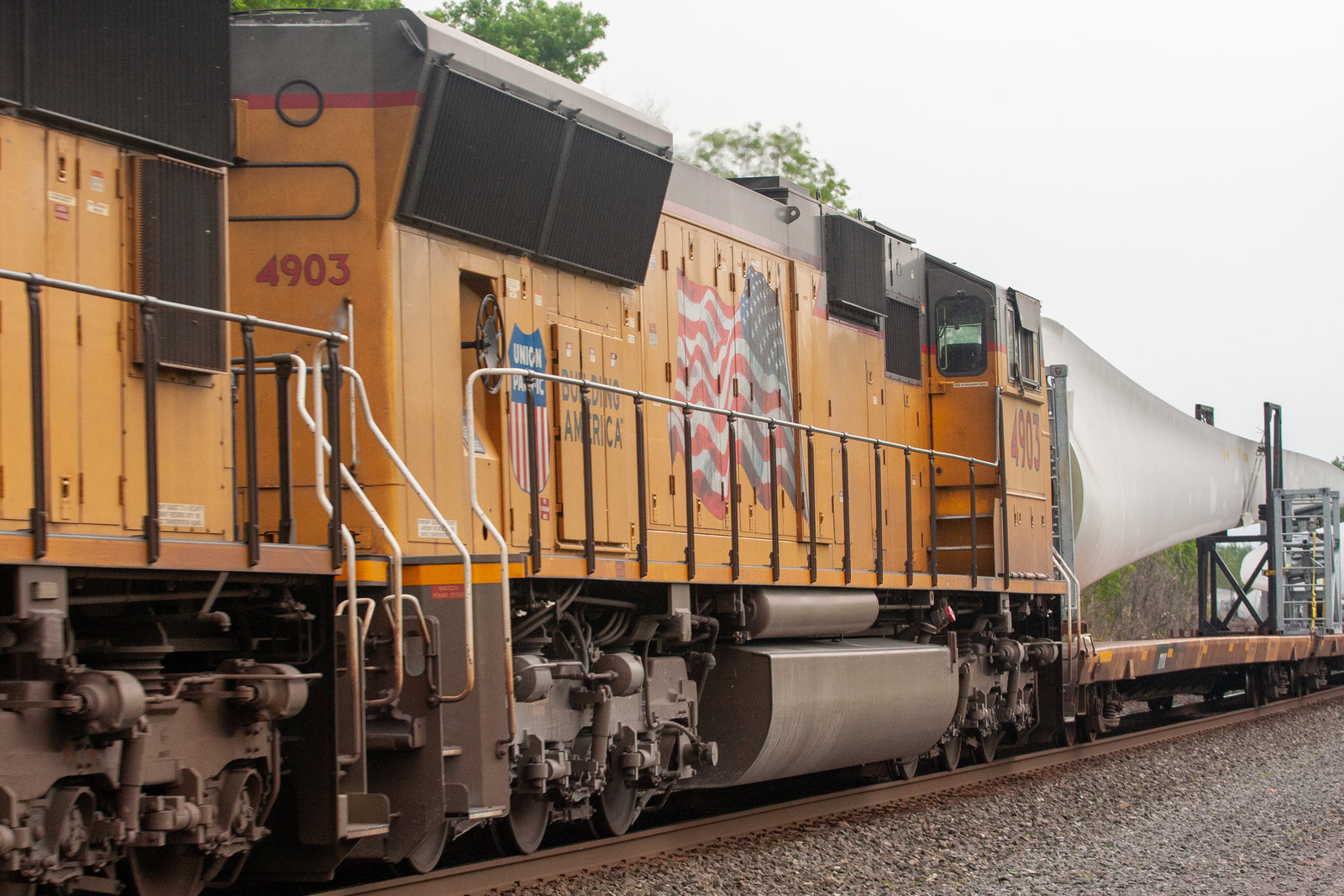 UP 4903