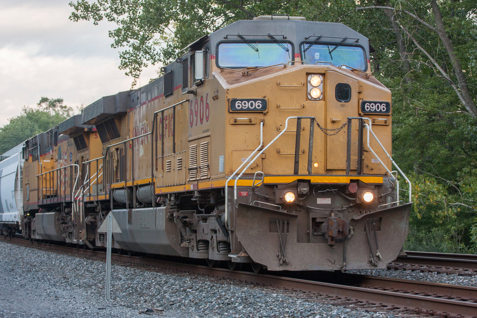 UP 6906