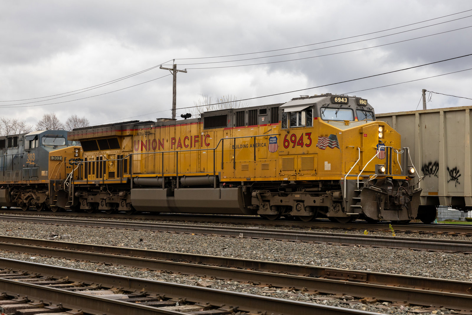 UP 6943