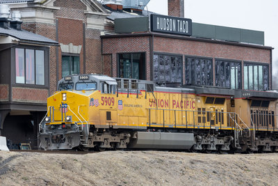 UP 5909