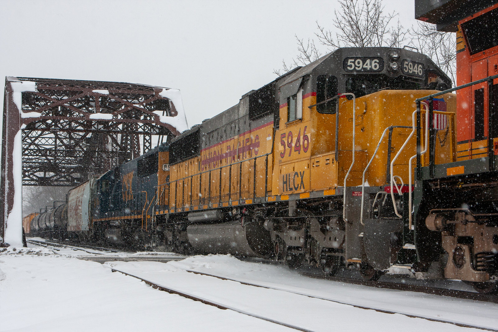 HLCX 5946