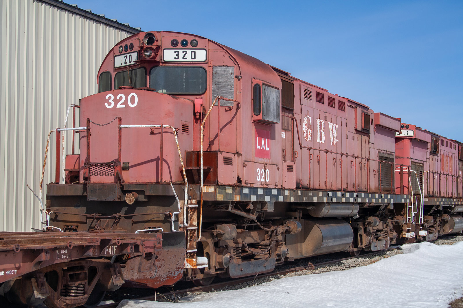 LAL 320