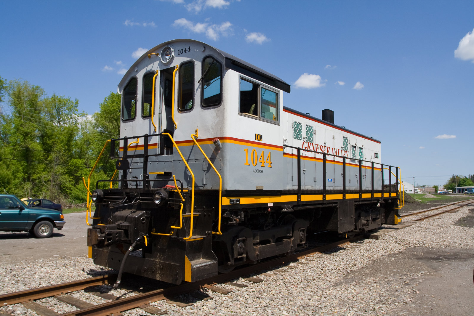 DL 1044