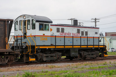 DL 1044