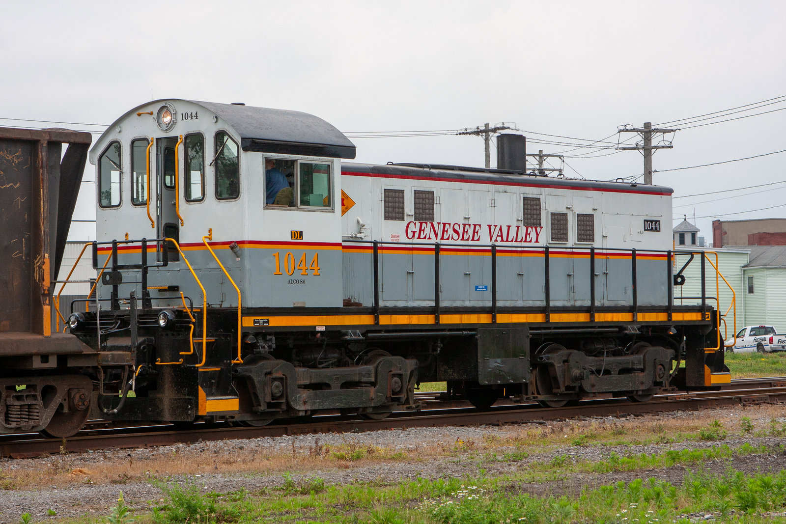 DL 1044