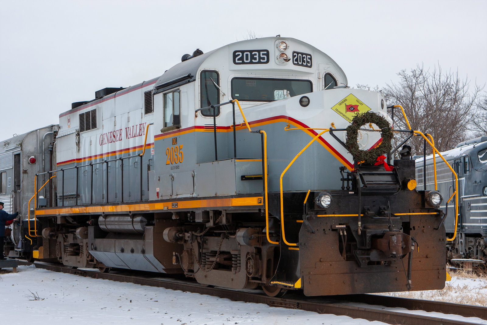 DL 2035