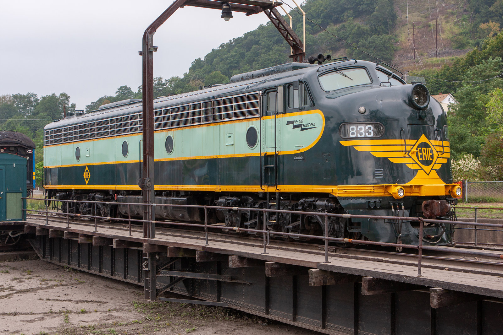 ERIE 833