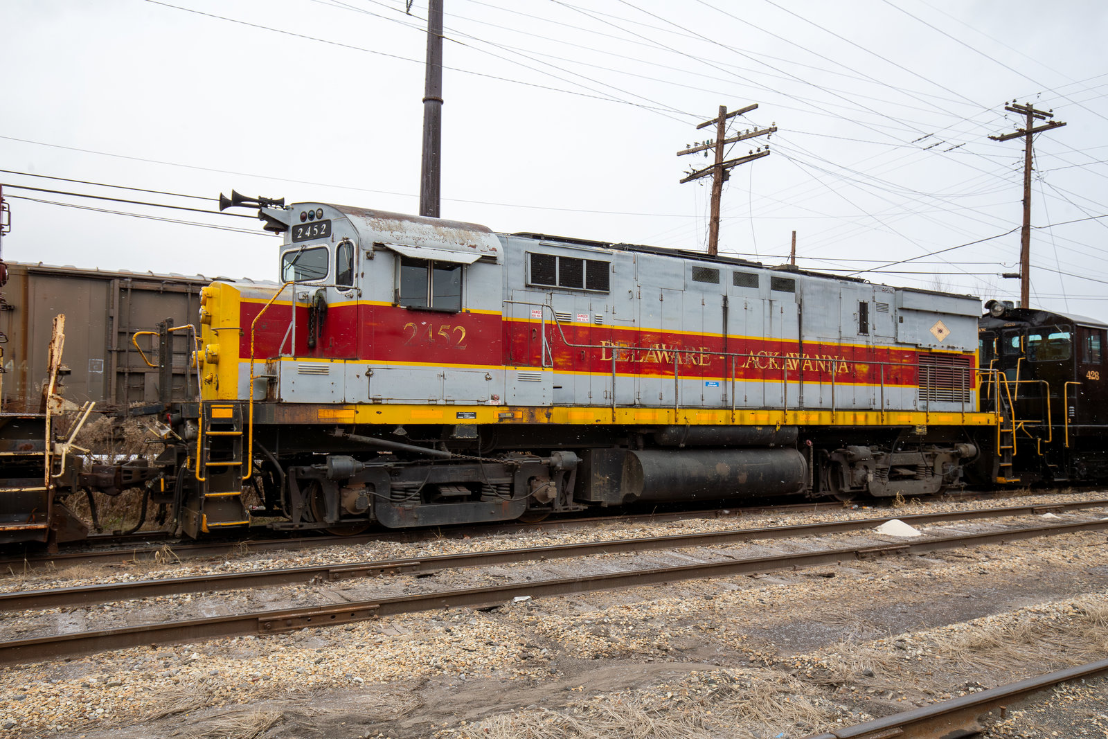 DL 2452
