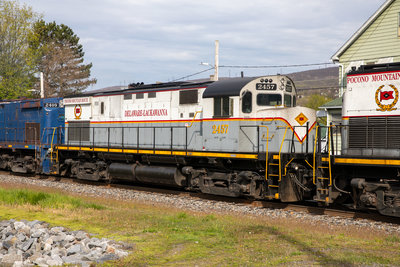 DL 2457