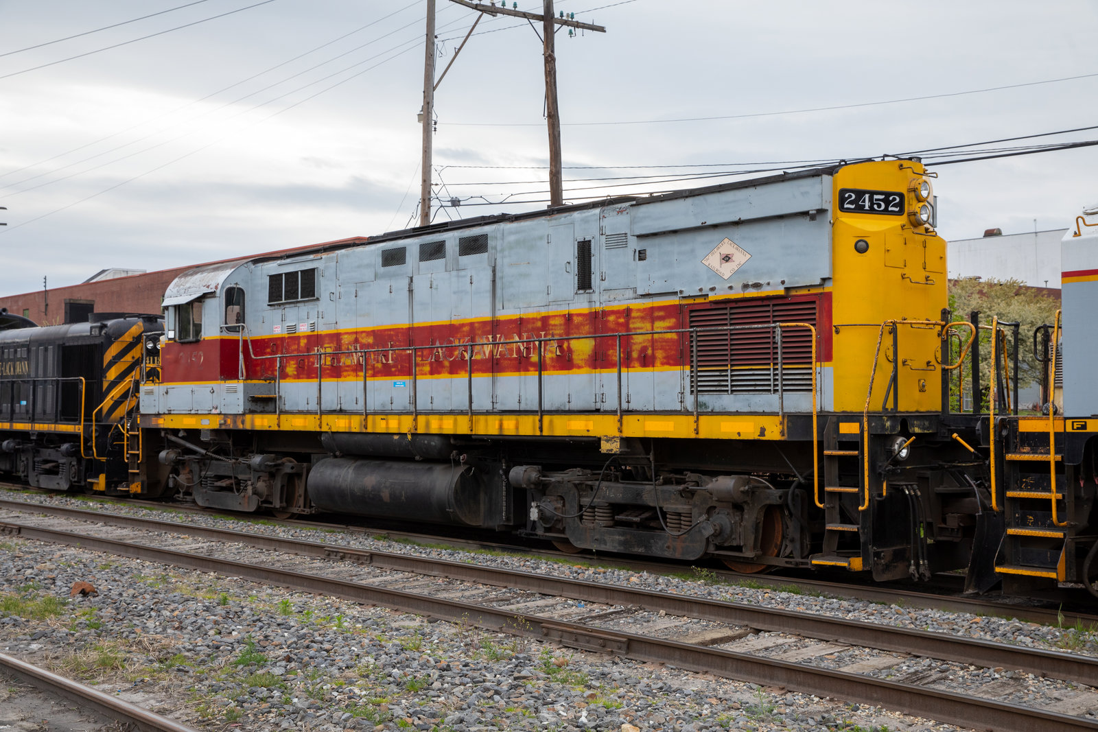 DL 2452