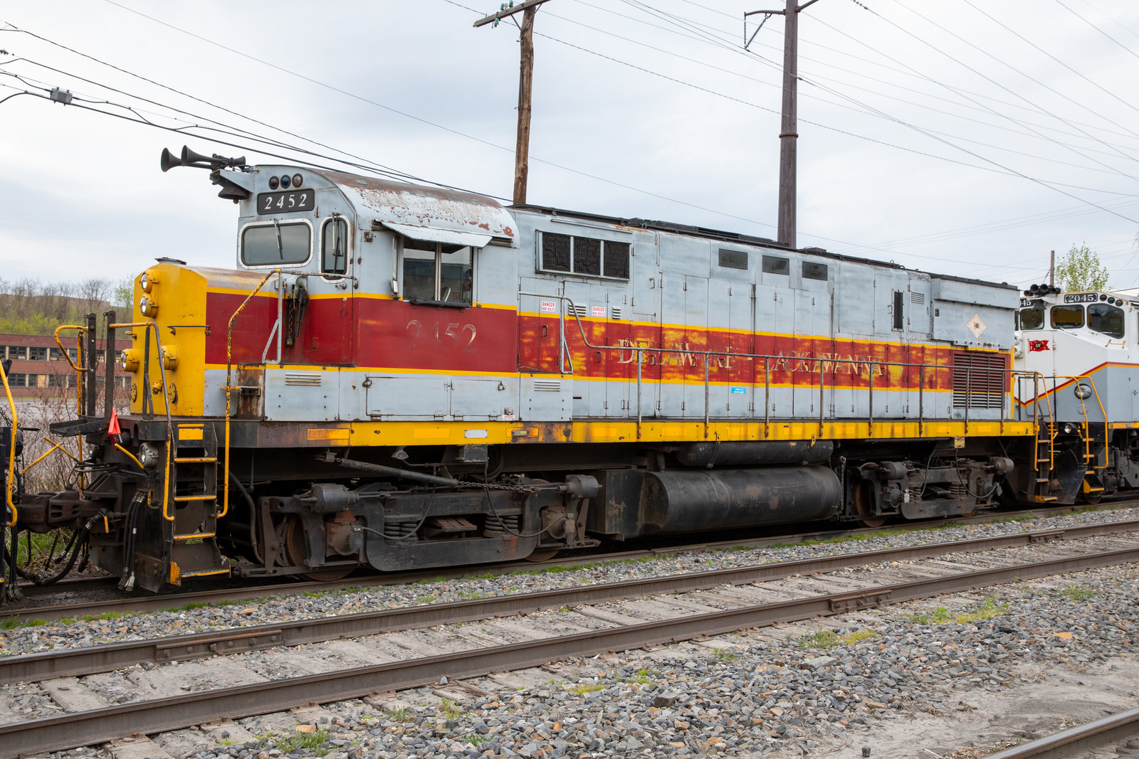 DL 2452