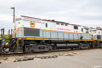 DL 2457