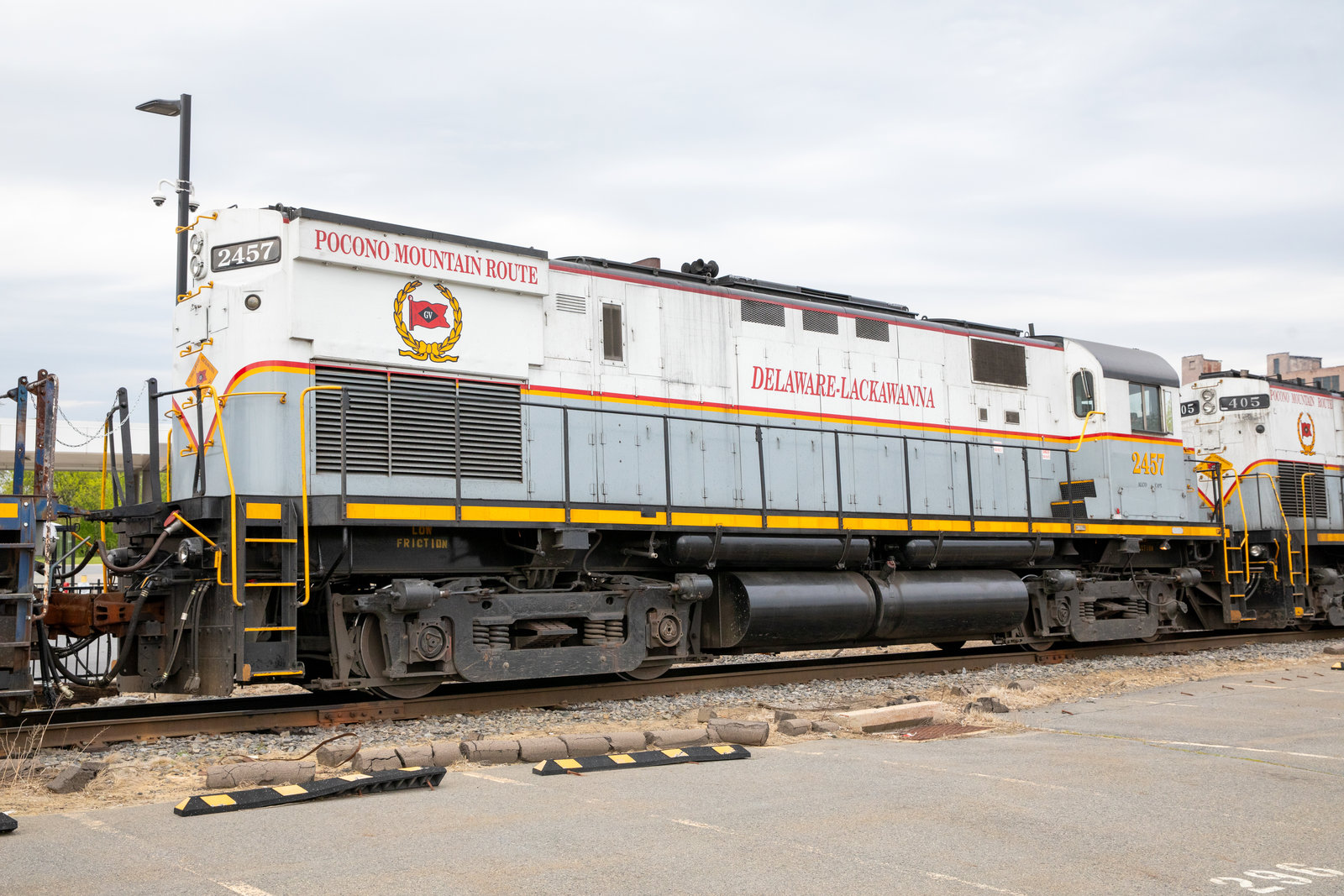 DL 2457