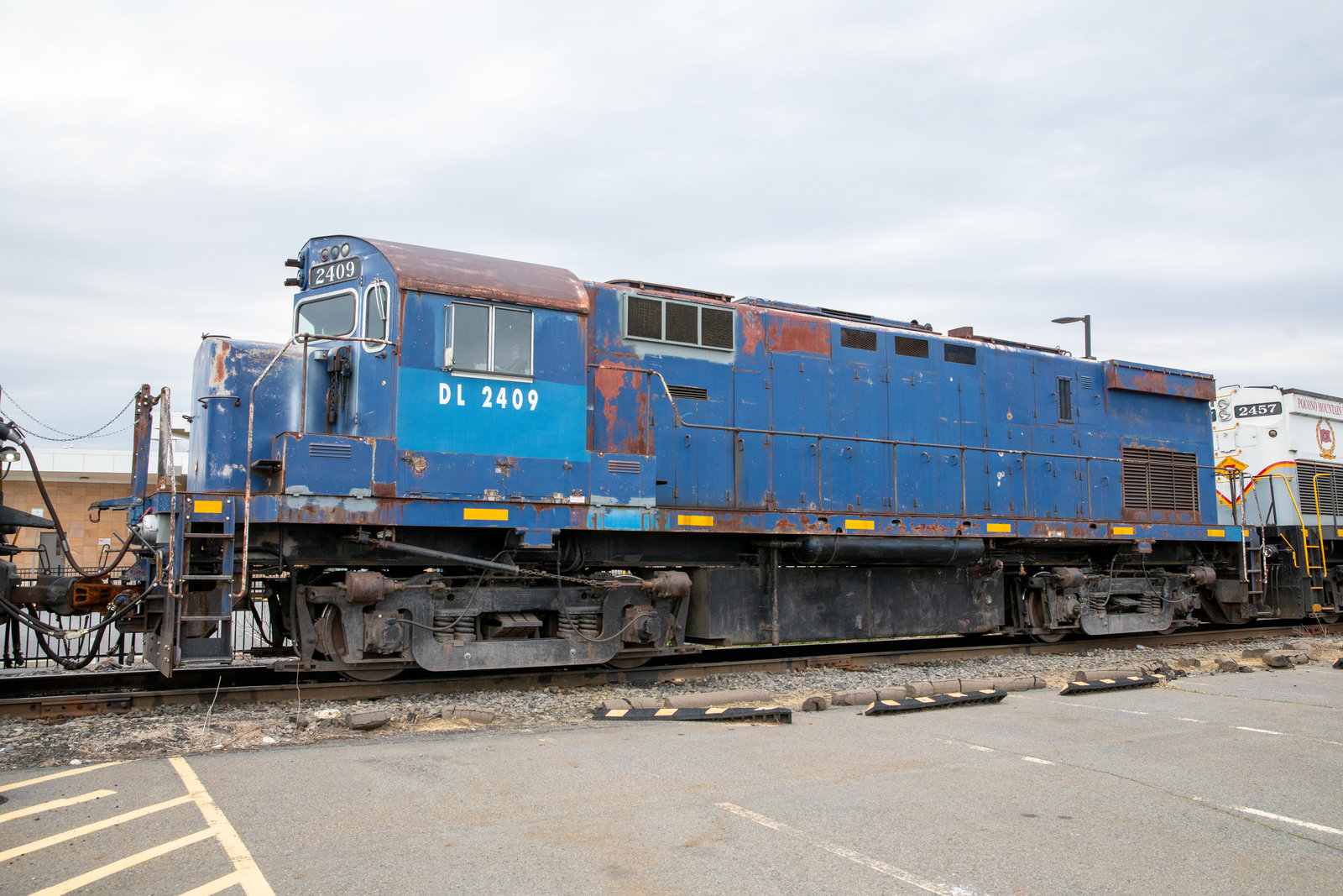 DL 2409