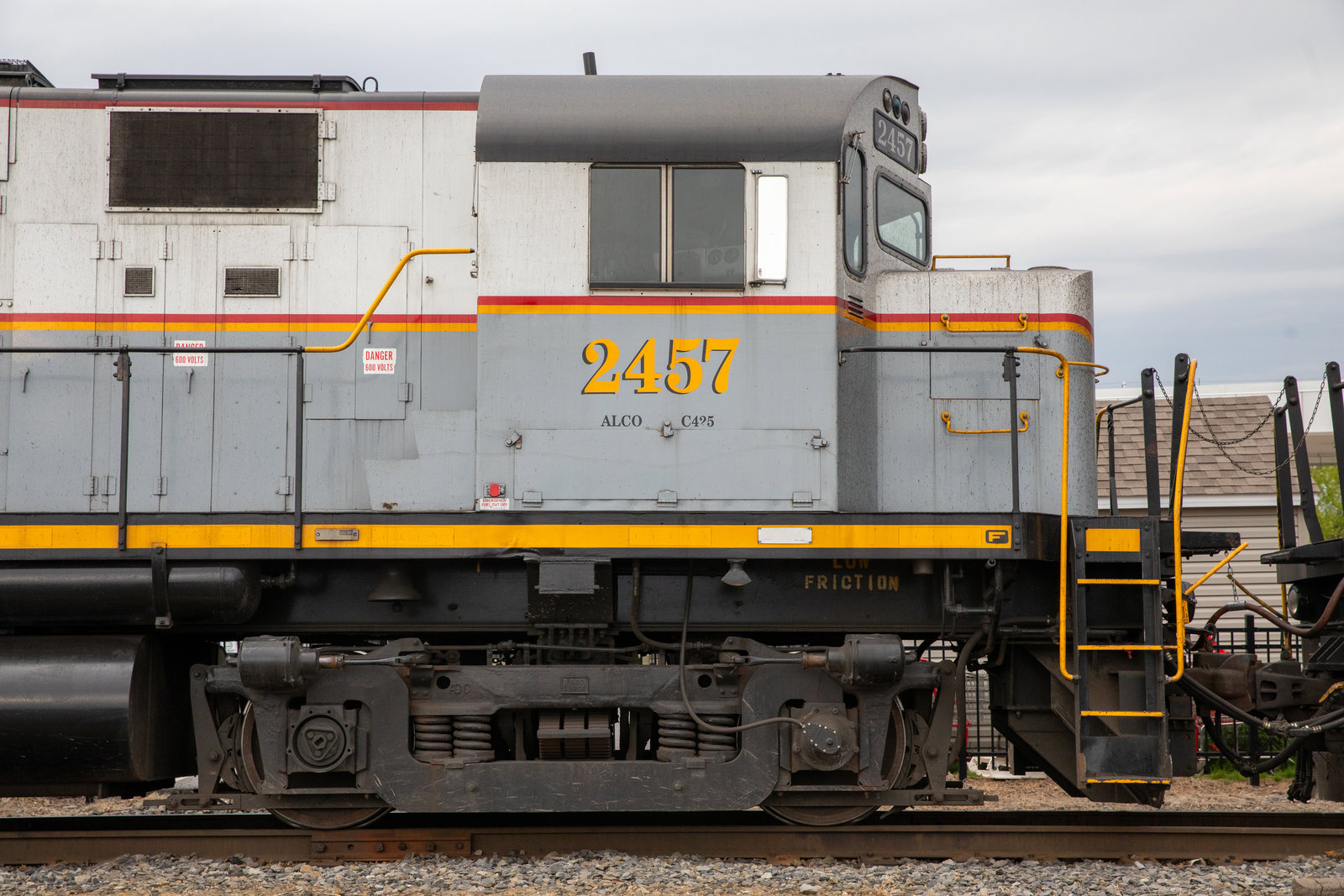 DL 2457