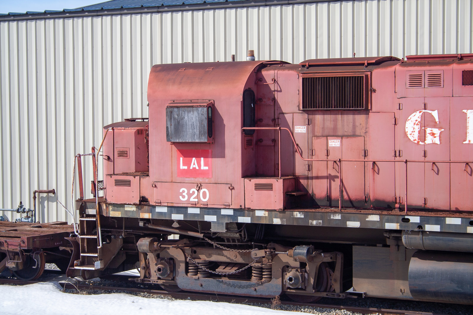 LAL 320