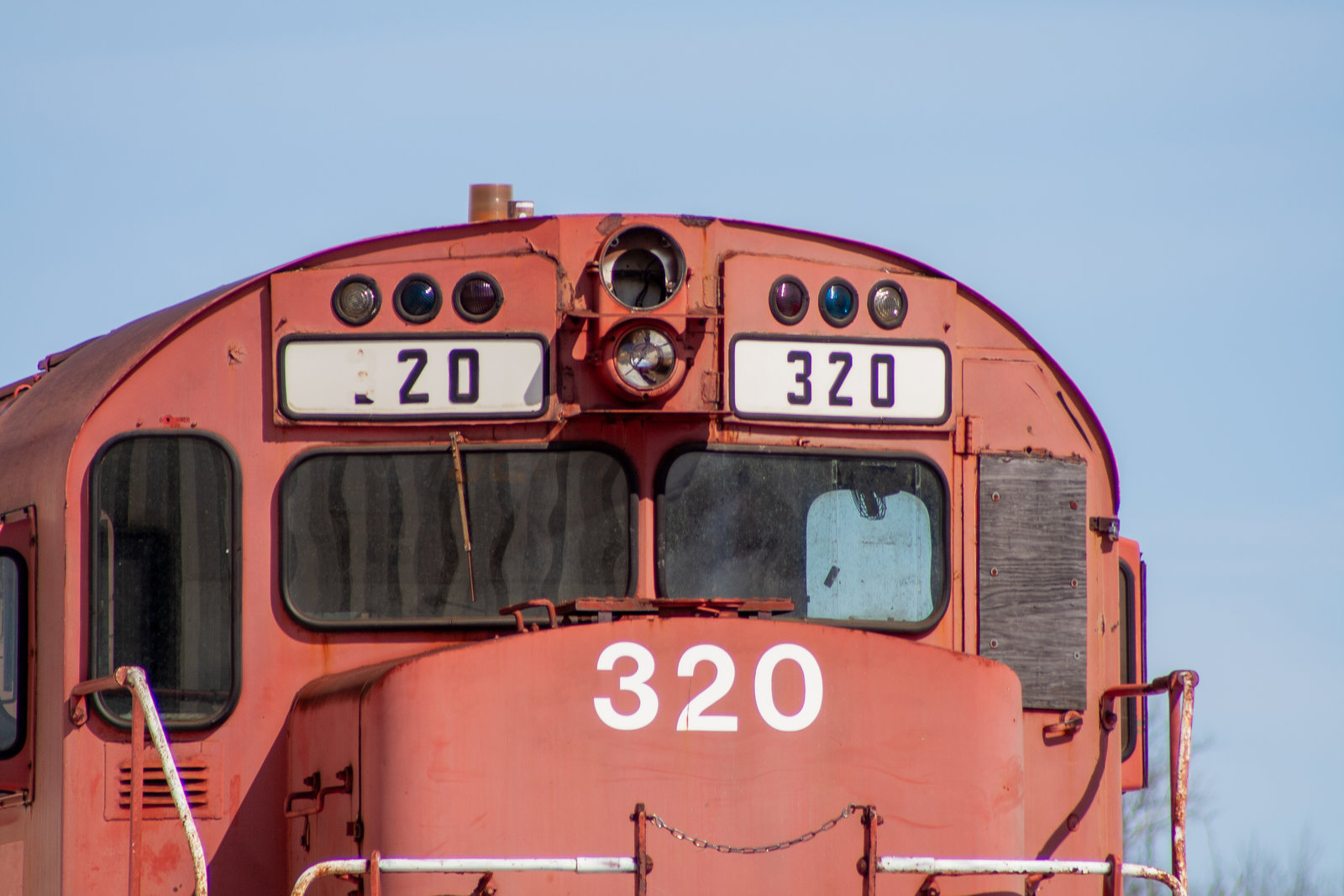 LAL 320