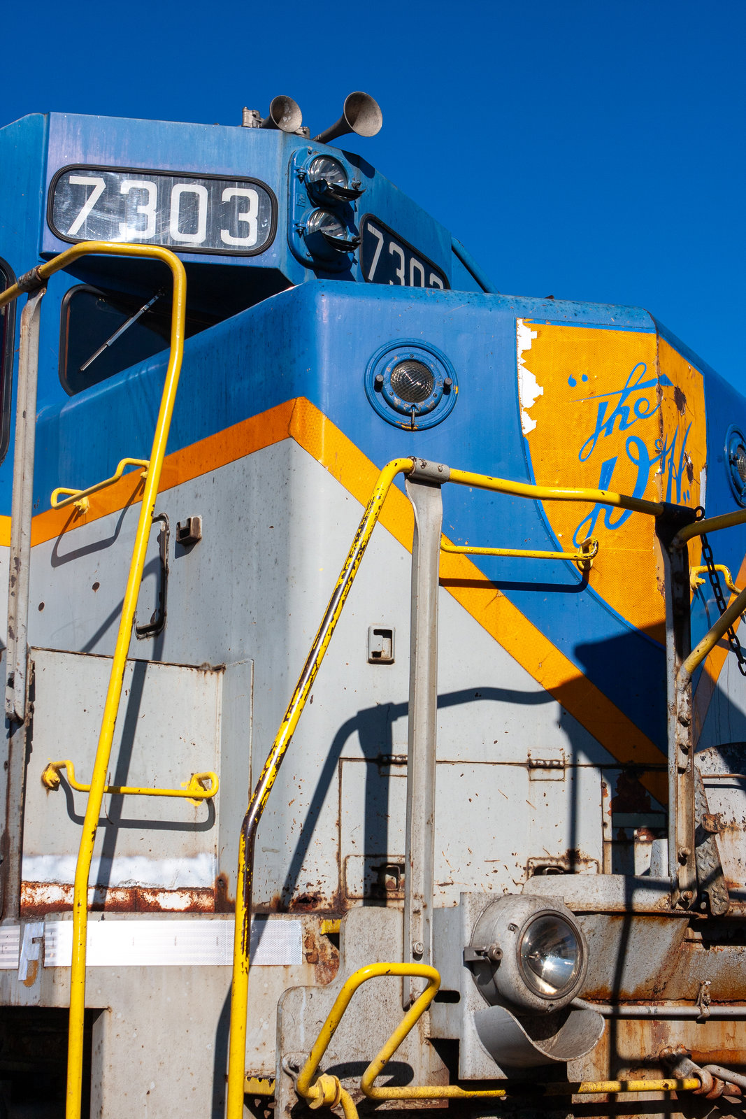 DH 7303