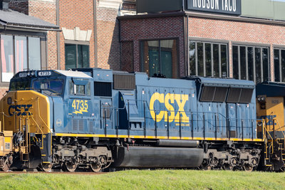 CSXT 4735