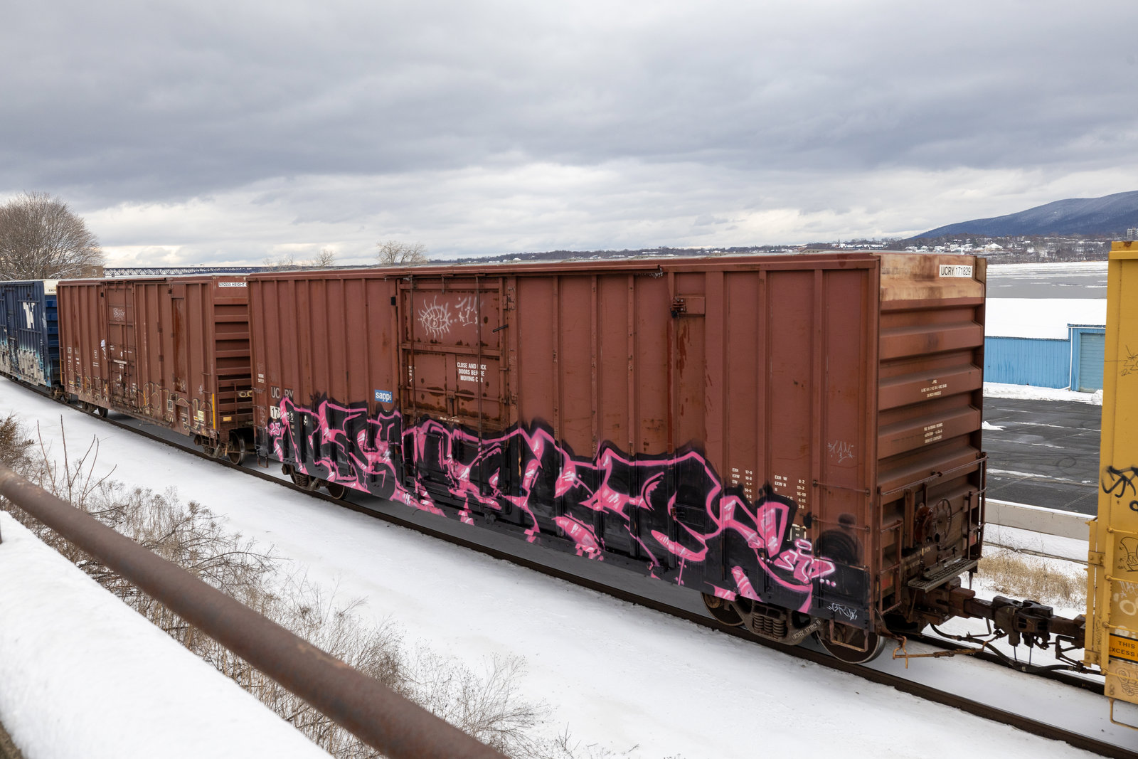 UCRY 171829