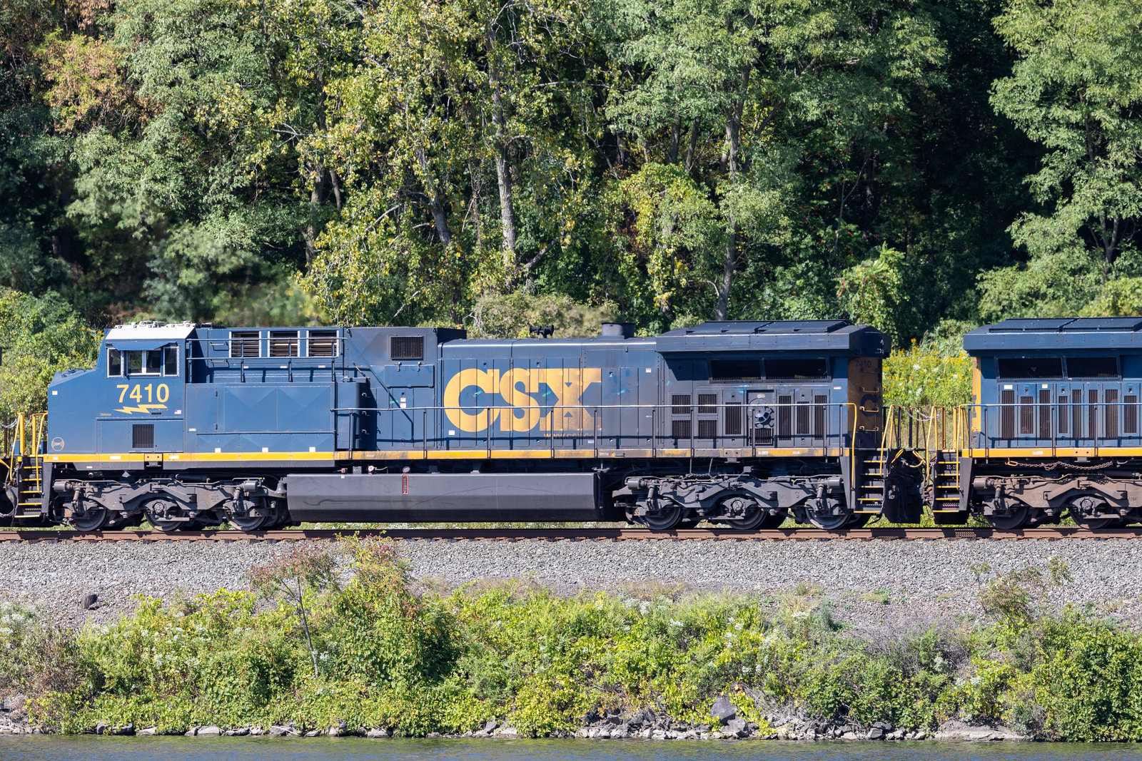 CSXT 7410