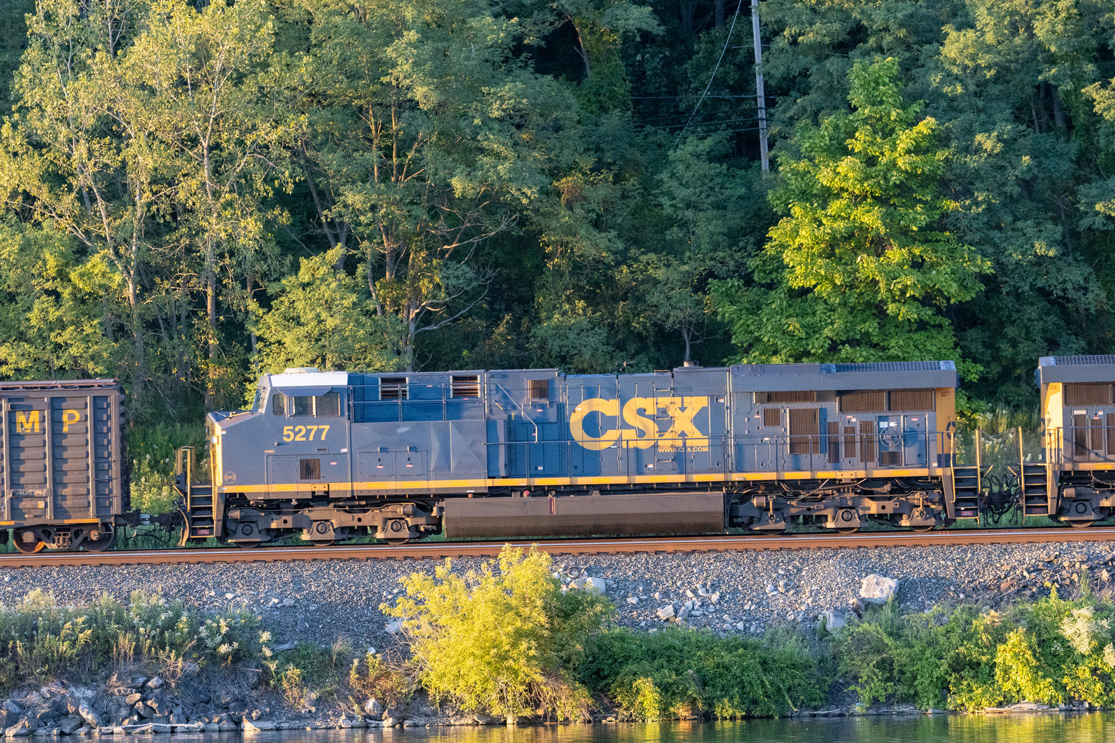 CSXT 5277