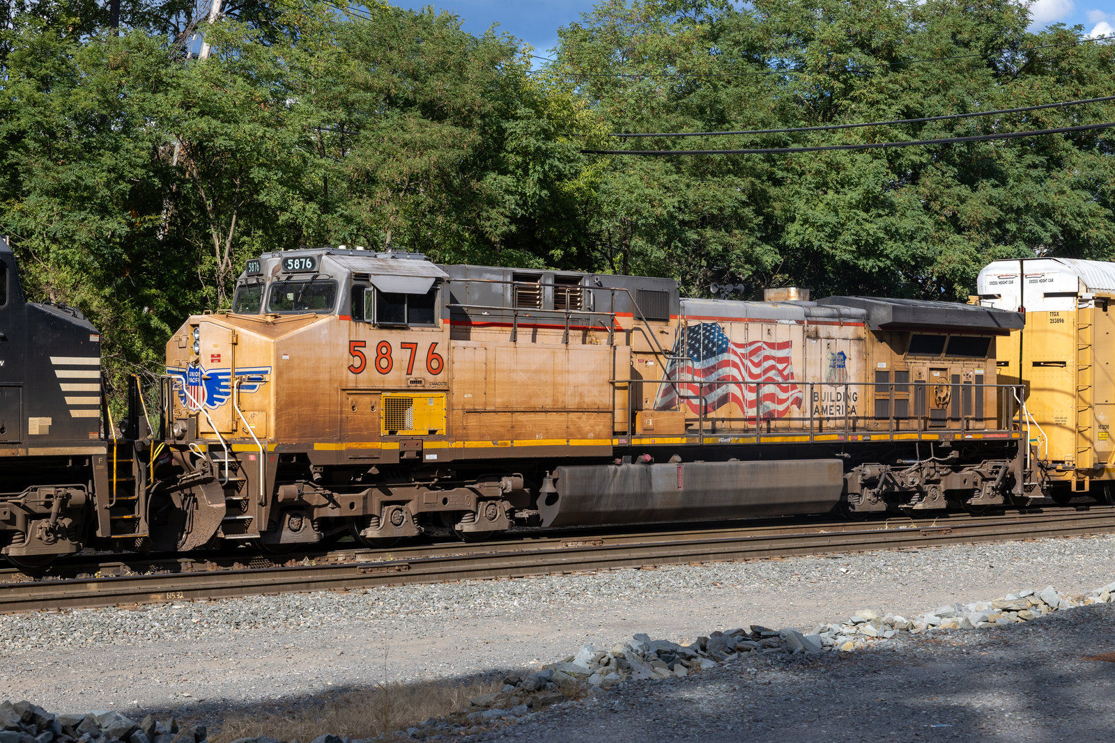 UP 5876