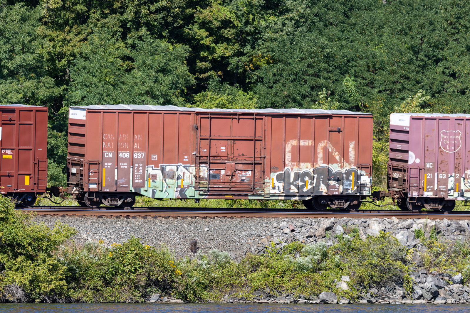 CN 406637