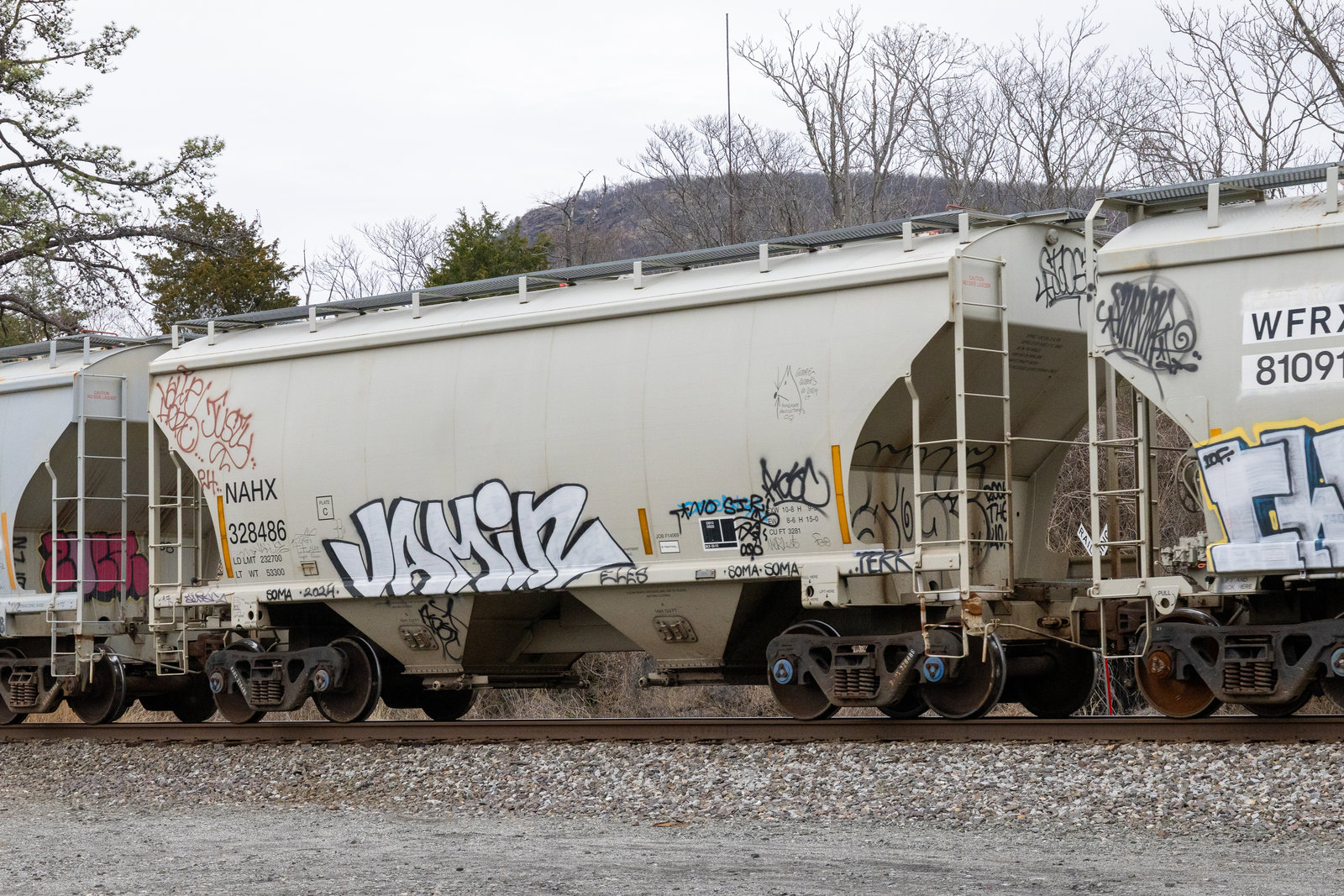 NAHX 328486