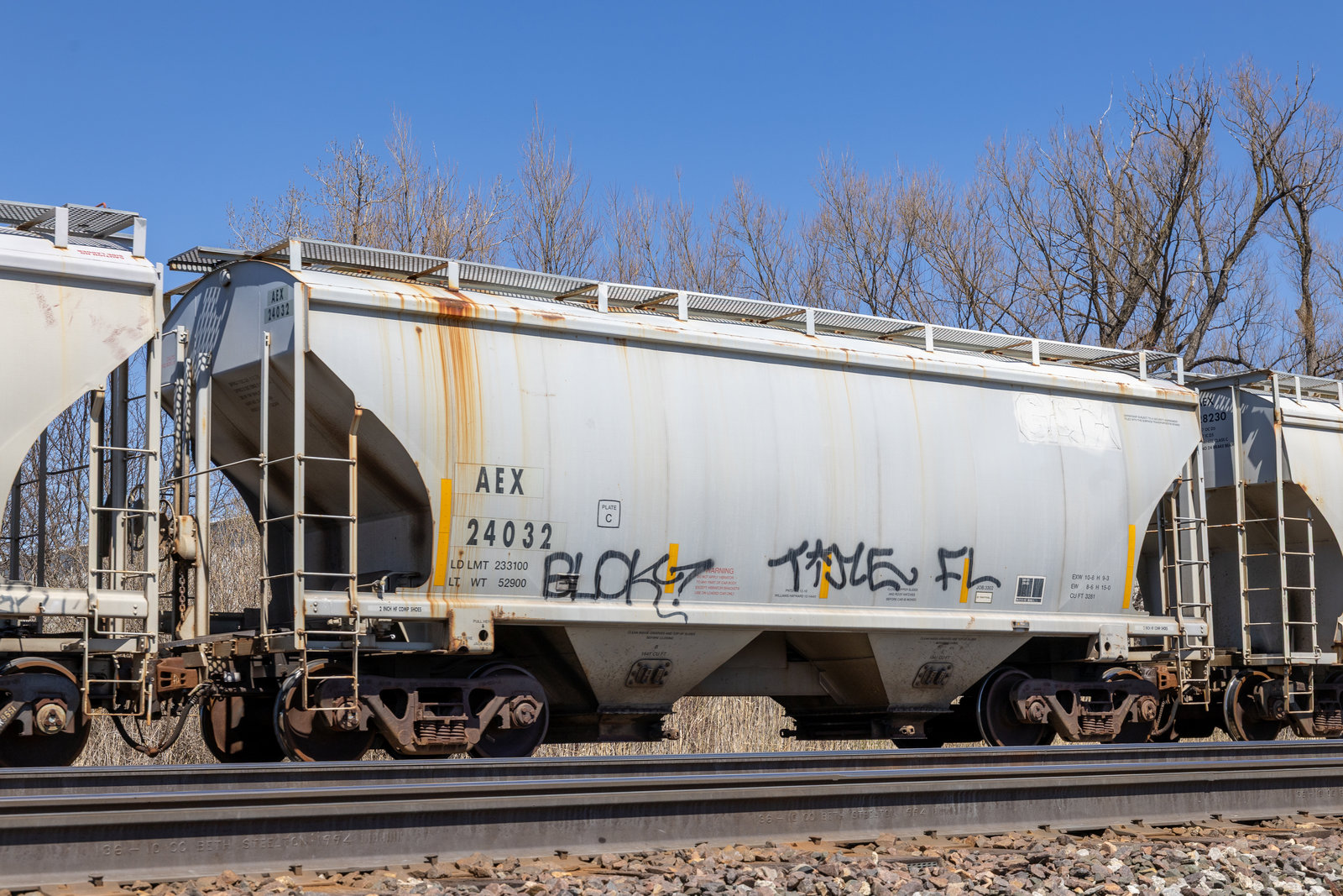 AEX 24032