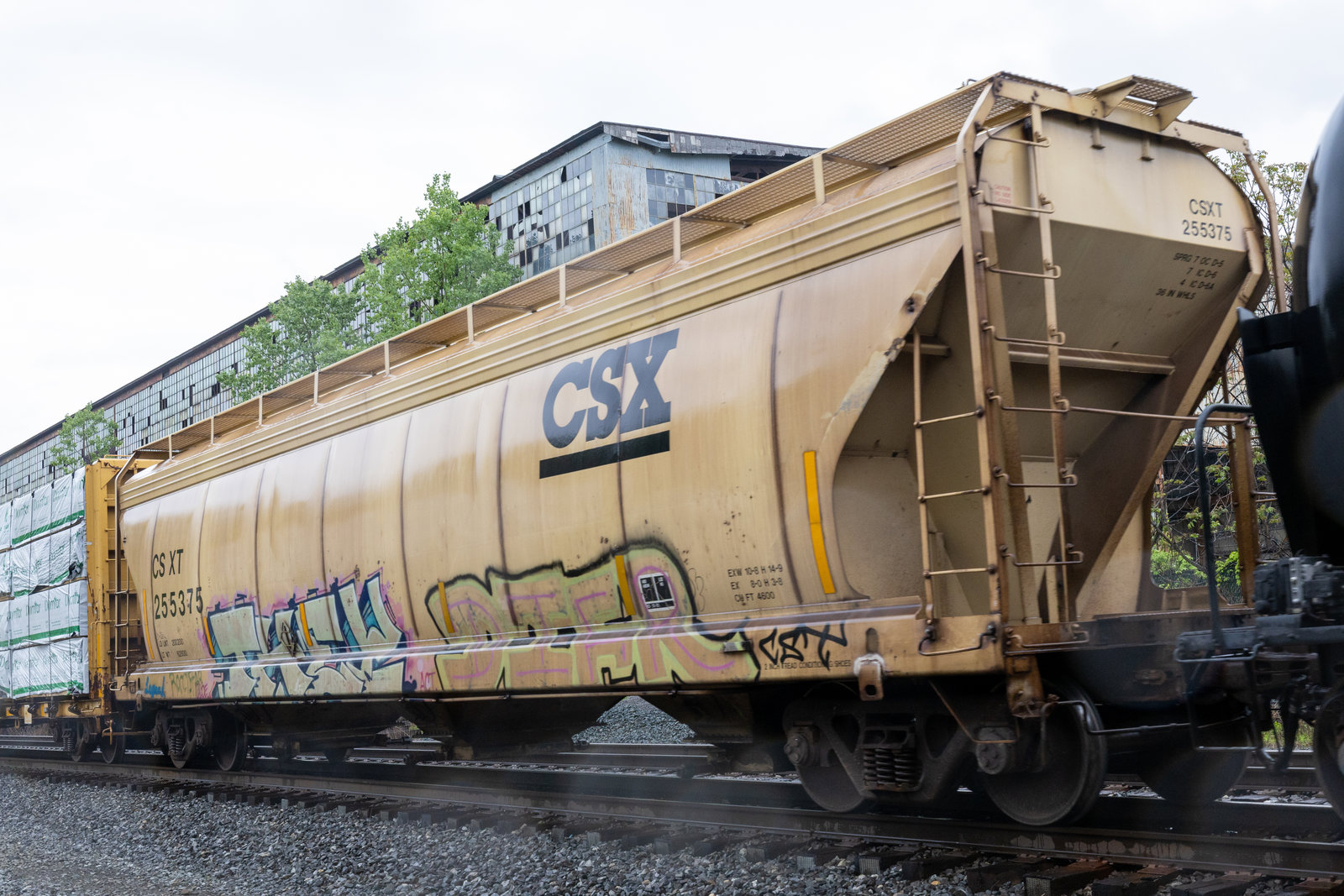 CSXT 255375