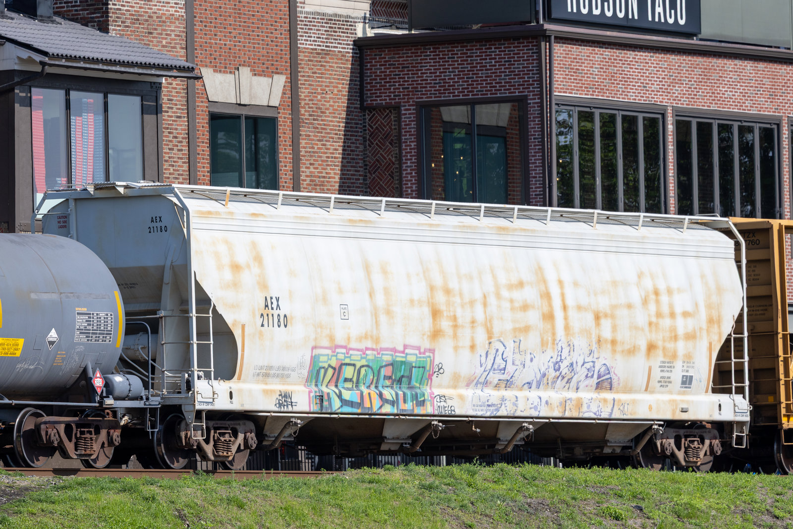 AEX 21180