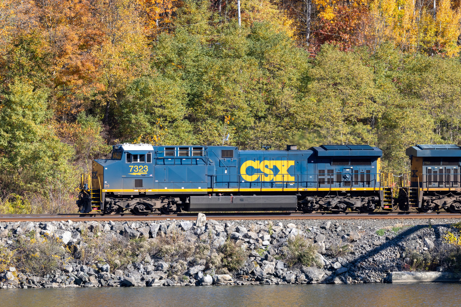 CSXT 7323