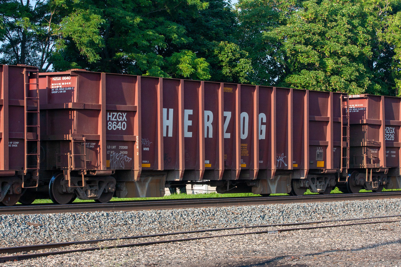 HZGX 8640