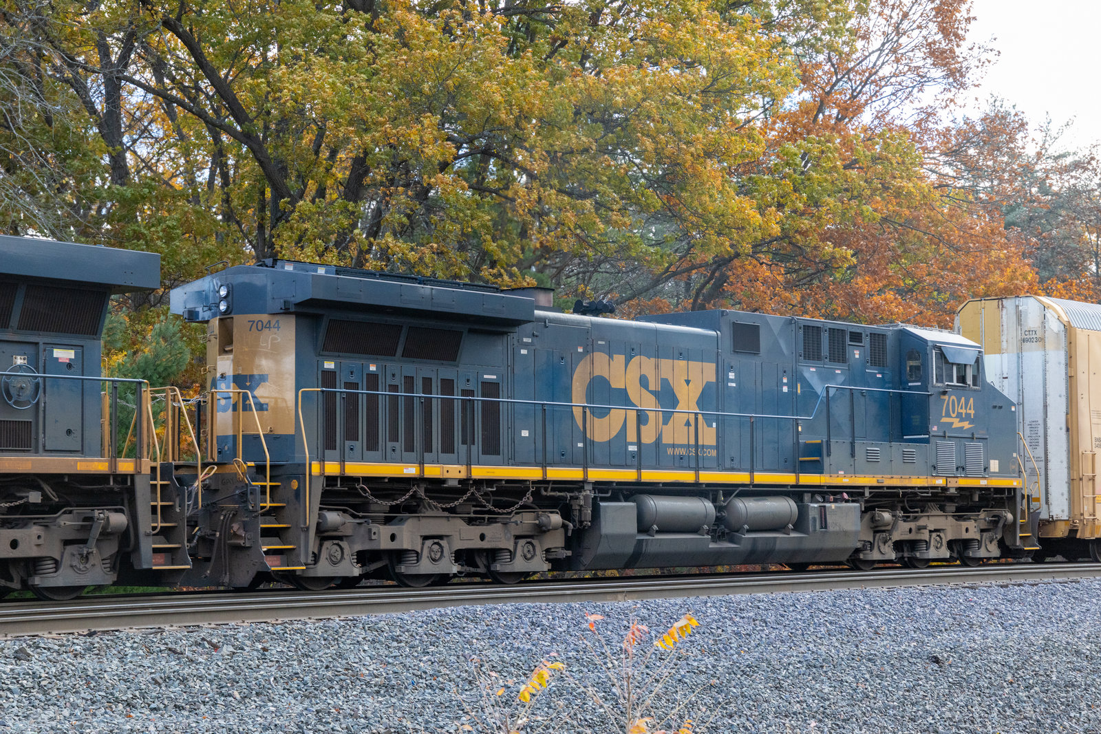 CSXT 7044