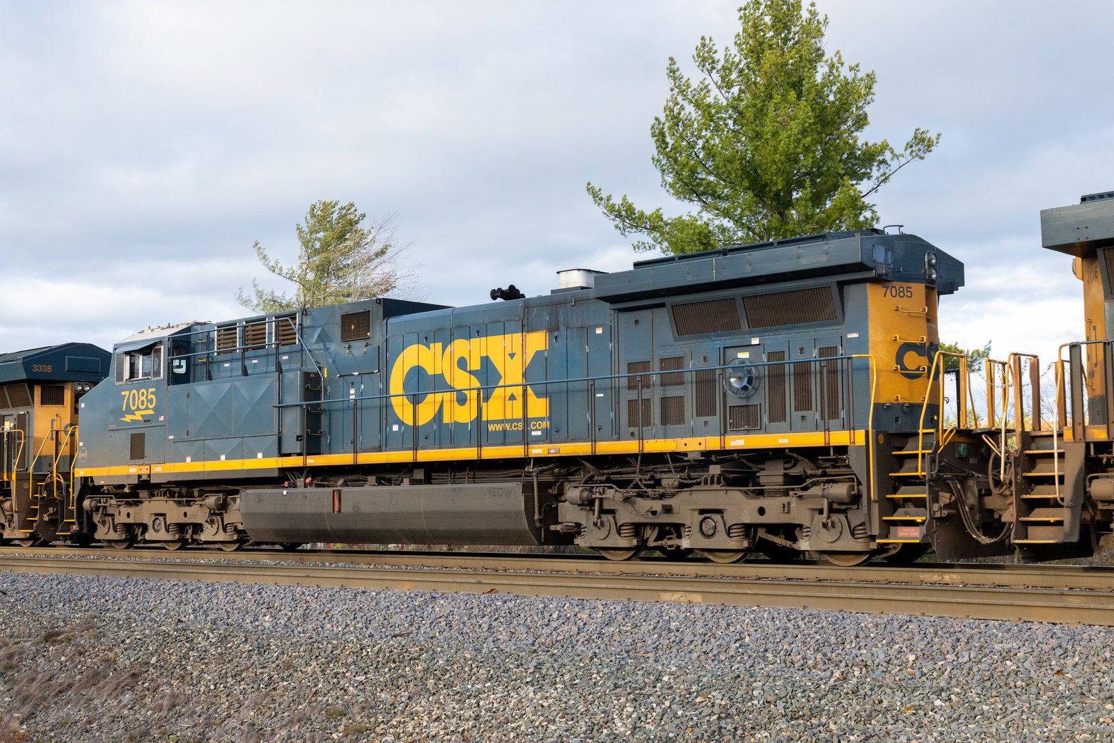 CSXT 7085
