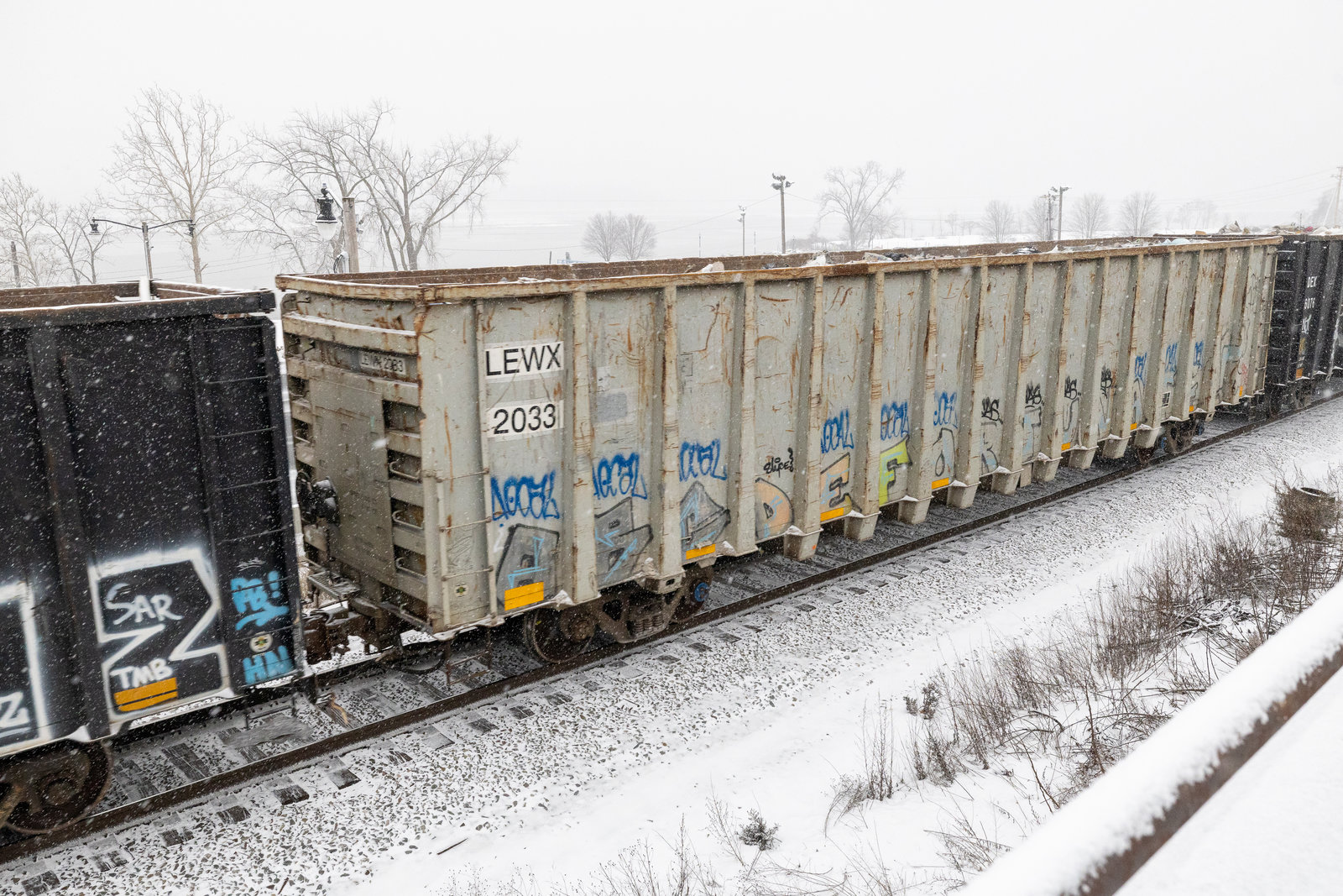LEWX 2033