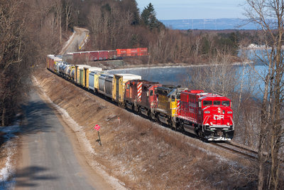 CP 252 @ Port Kent, NY