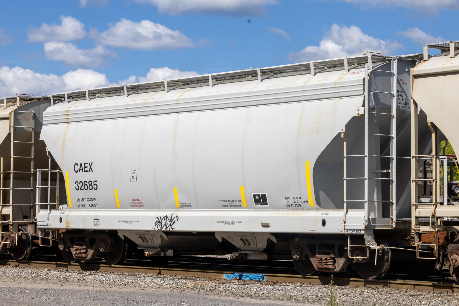 CAEX 32685