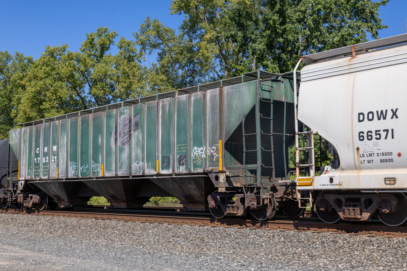 CNW 178221
