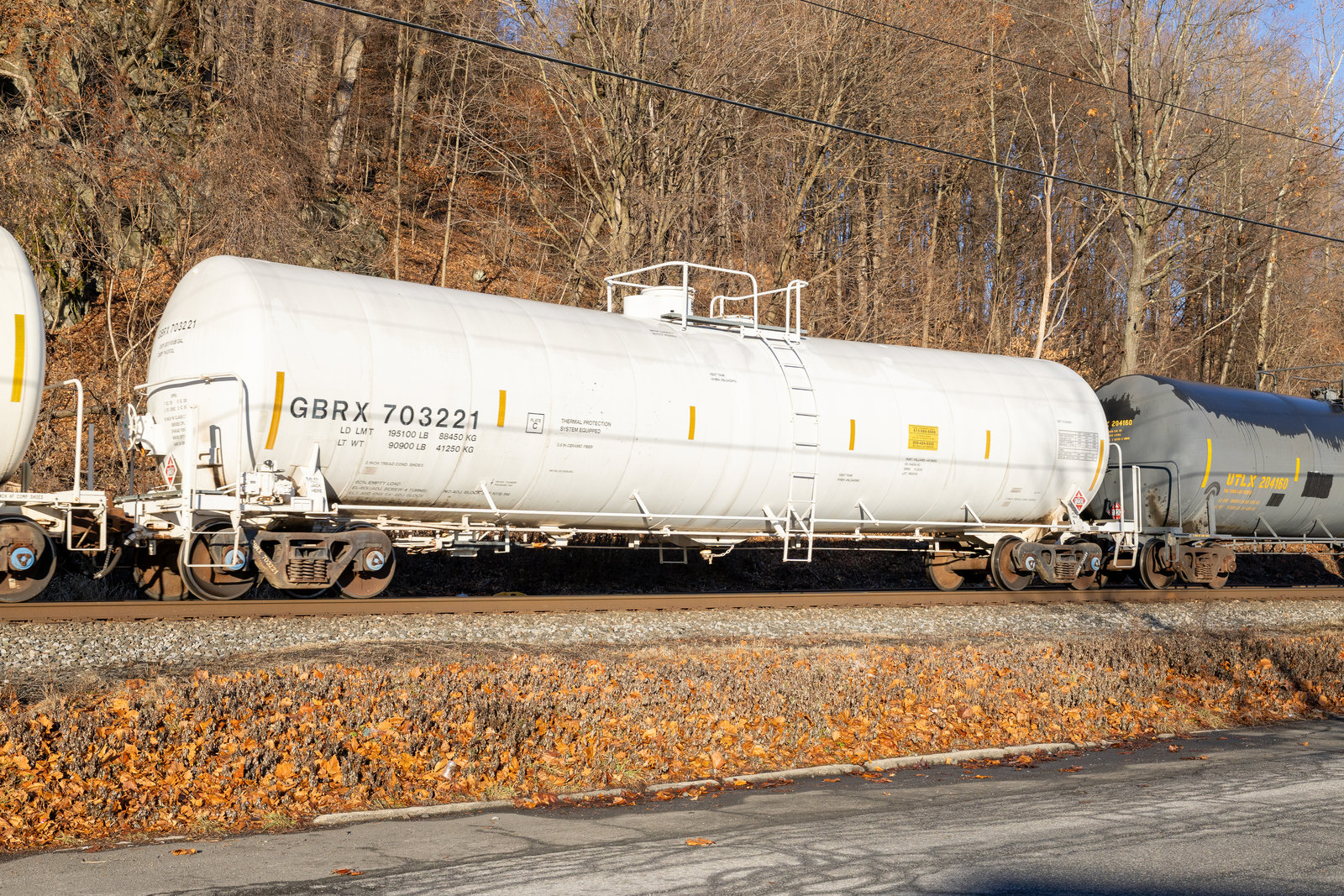 GBRX 703221